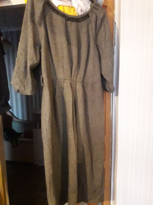 Платья женские разные