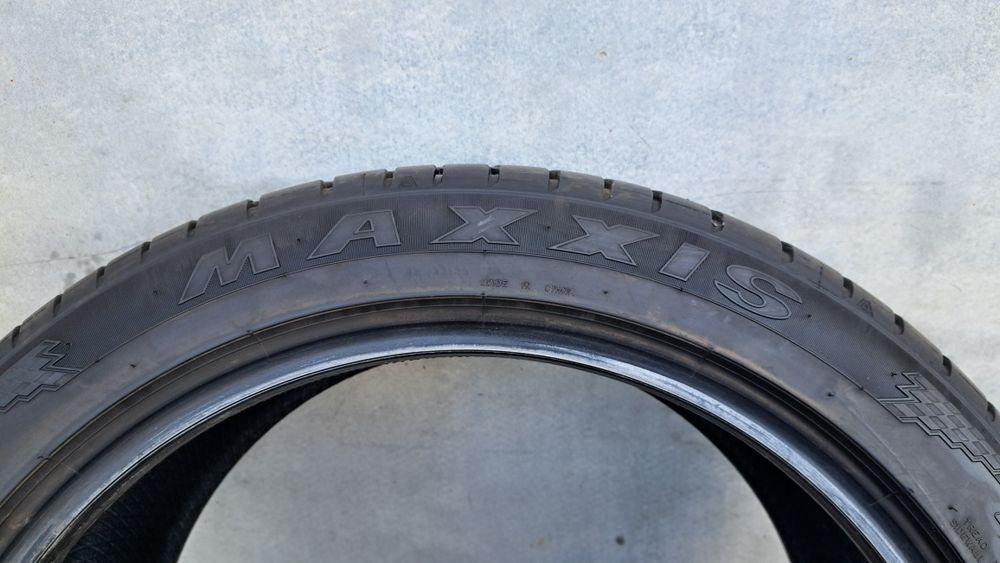 Летни гуми 235 45 19 Maxxis дот 2123