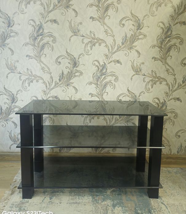 Стеклянная ТВ-тумба 95×40×60 см