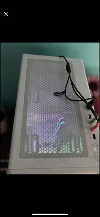 Компютър+клавиатура+мишка+монитор