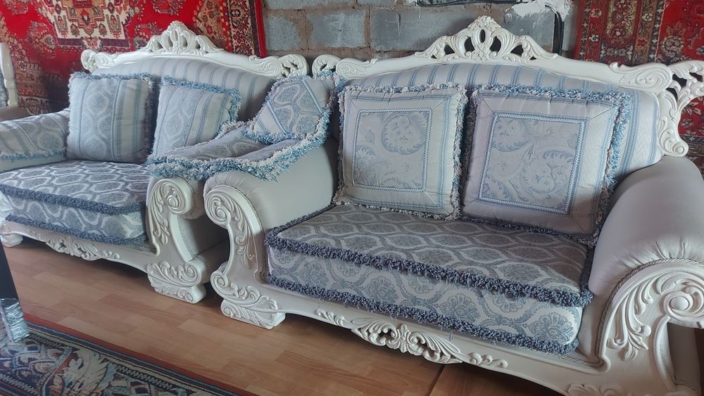 Продам диван   и кресло  хорошее