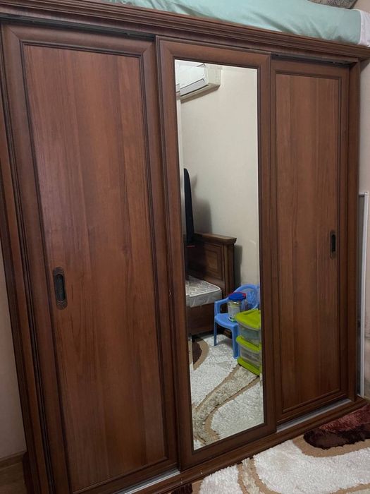 Продается шкаф и кровать (односпальная)