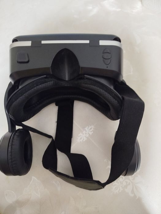 Мобильный  VR шлем