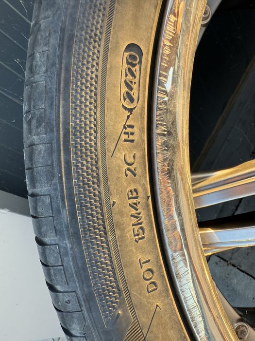 Porsche Q7 295/35/22