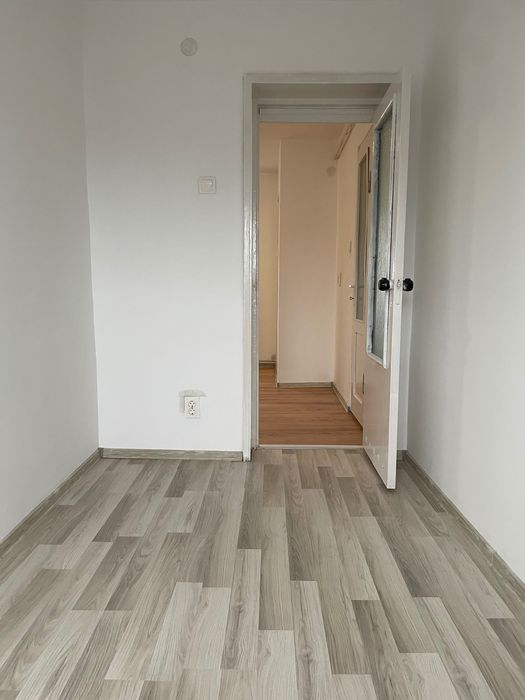 De Vânzare Apartament cu 3 camere, în Reghin, str. Pomilor