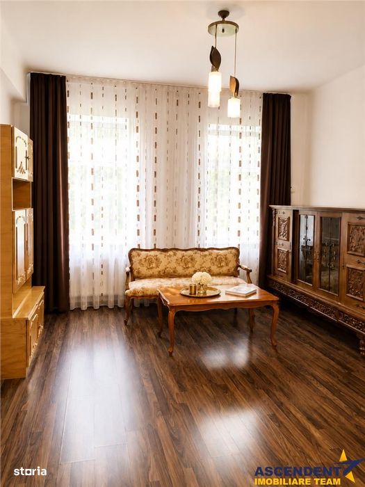 Pet friendly,70 mp, decomandat,Centrul Civic:Regiunilor,regim vila,bal — fotografia 1