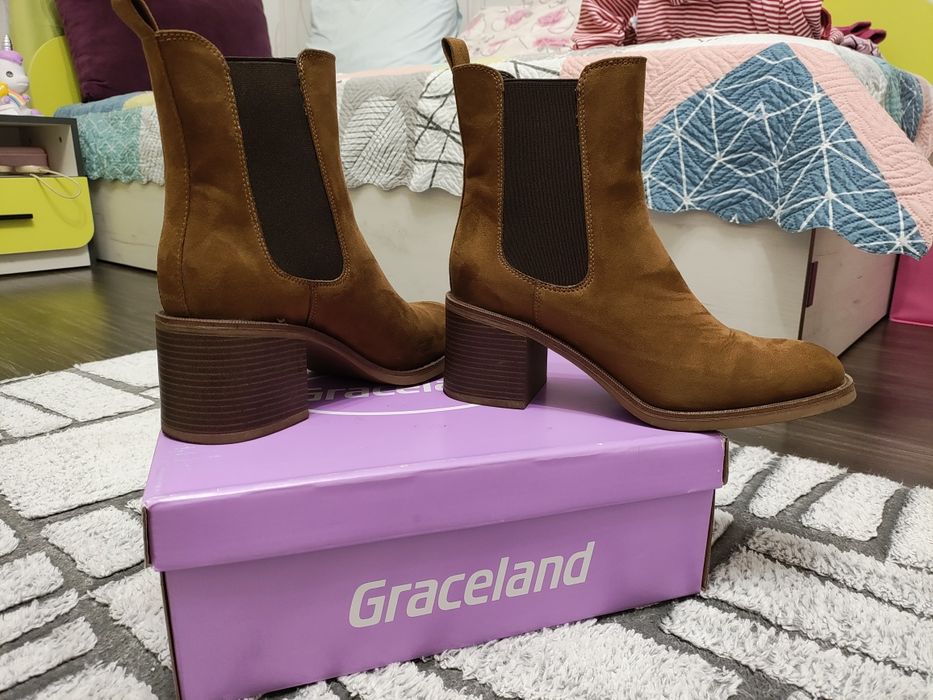 Дамски боти в цвят каки