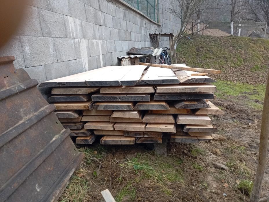 Vînd cherestea de cireș și frasin