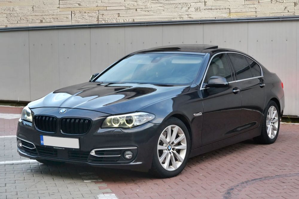 BMW Seria 5 FULL -  3.0 286 Cp - Incalzire + Ventilatie - Trapa - Apple Carplay