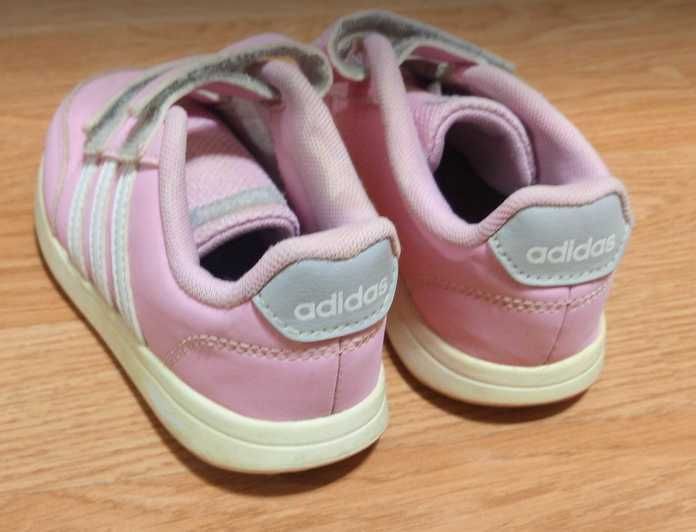 Оригинални маратонки Адидас и Скечърс- ном.27 и 26,Розови пантофи