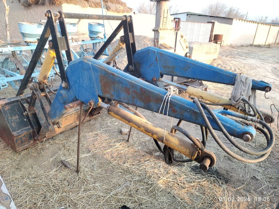 MTZ 80 uchun old yuklovchi (фронтал подгрузчик)