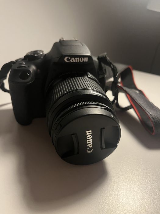 Aparat foto DSLR Canon EOS 2000D,24.1 MP, Negru + Obiectiv EF-S 18-55mm IS II