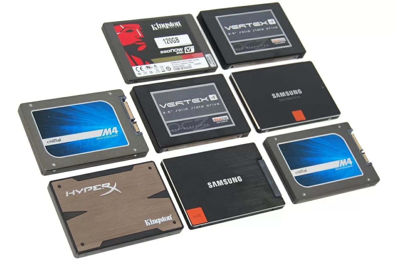 Ssd drives. Твердотельный диск ссд. Внутренние твердотельные накопители (SSD). SSD много. Твердотельный накопитель Compit SSD.