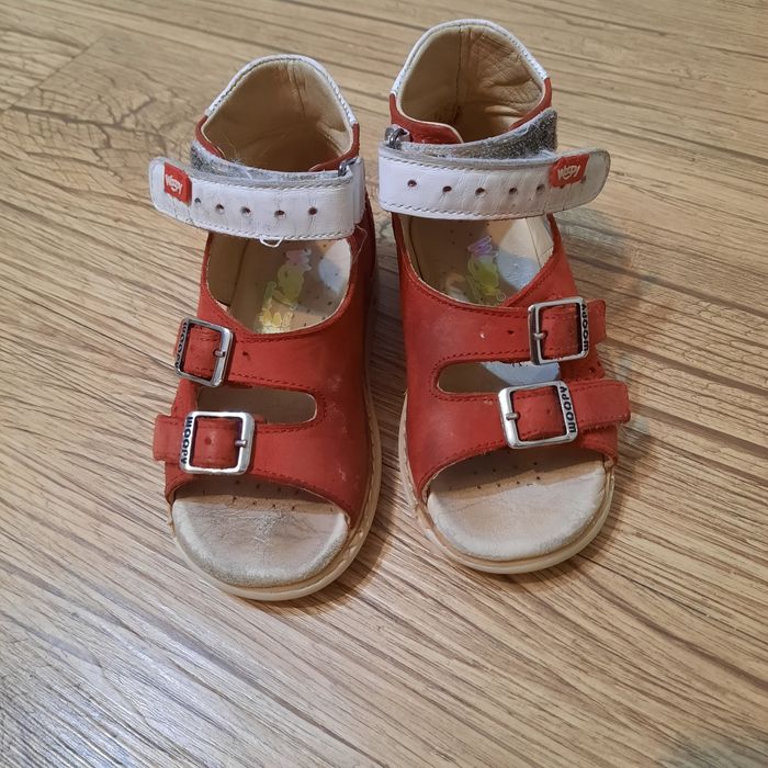 Сандали для девочки