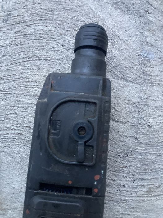 Rotopercutor ELU(dewalt) MBH 26 710w