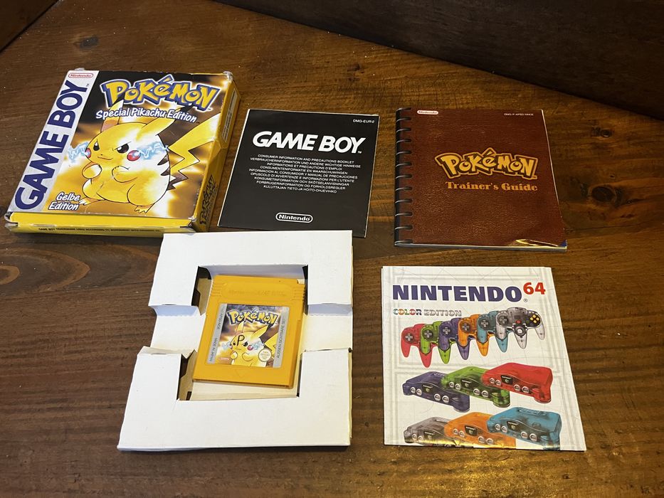 Joc GAMEBOY Pokemon Special Pikachu Edition in Germana