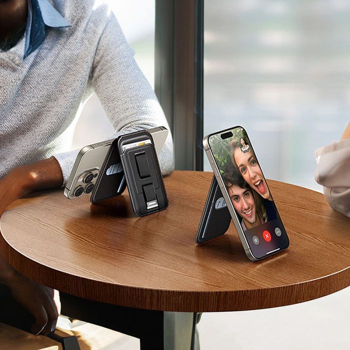 Кожен портфейл Ugreen с вградена поставка за прикрепяне към  с MagSafe