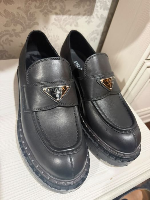Женские лоферы PRADA, 38 размер