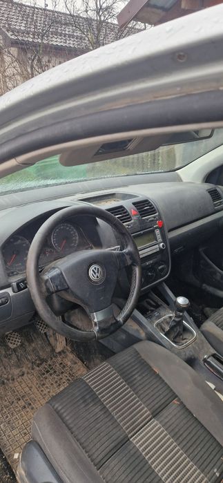 Dezmembrez golf 5 1.6mpi