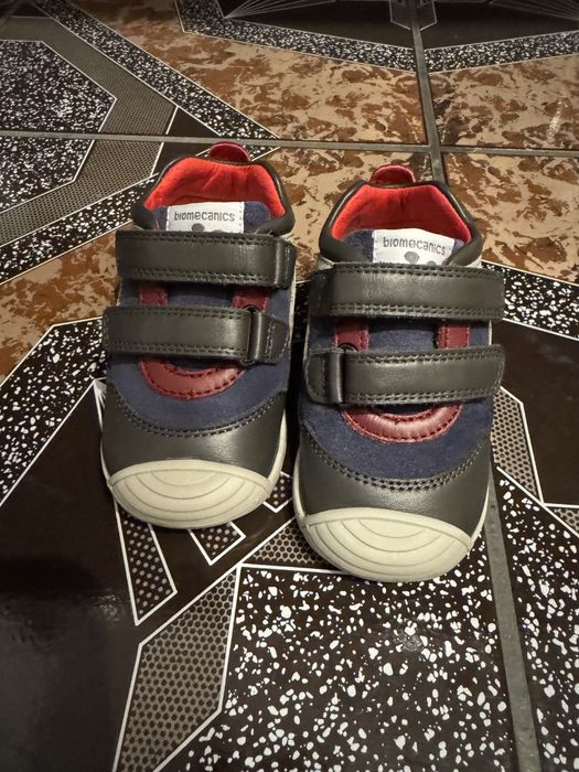 Biomecanics marime 22