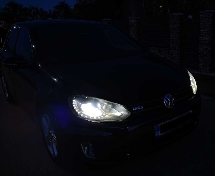 Volkswagen Golf 6 1.6 TDI 105CP+ (Soft) - pachet GTI interior-exterior