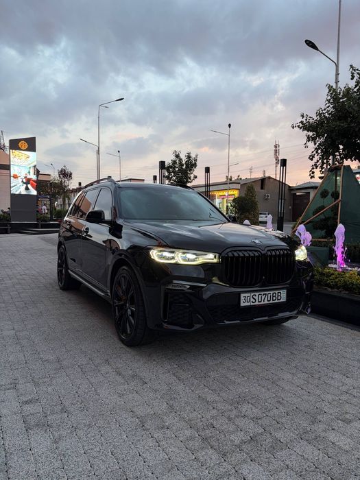 Продам BMW X7. I.  50 4. 4. Motor full