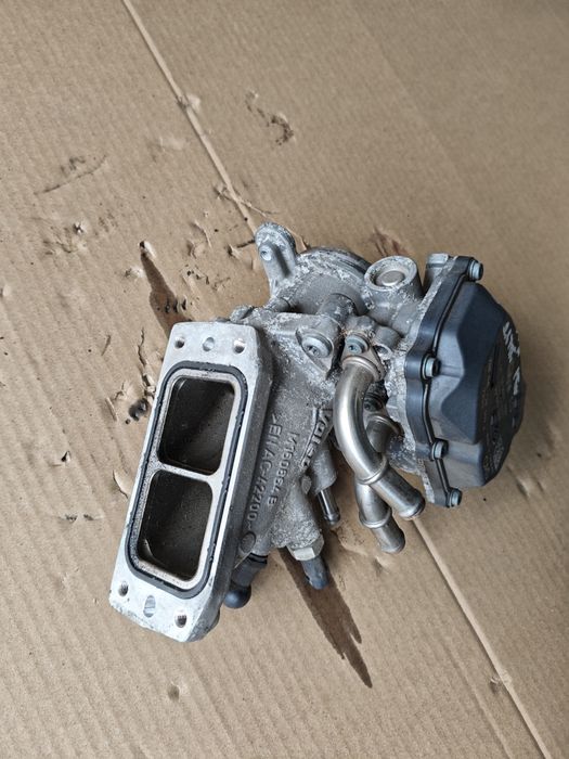 Дросел клапа за Vw,Audi, Skoda 1.6tdi. 04L128063P
