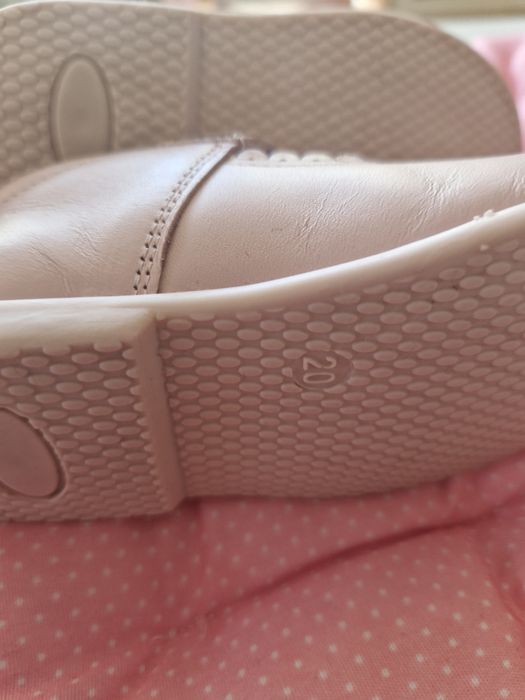 Бебешки кожени обувчици р-р 20 + подарък