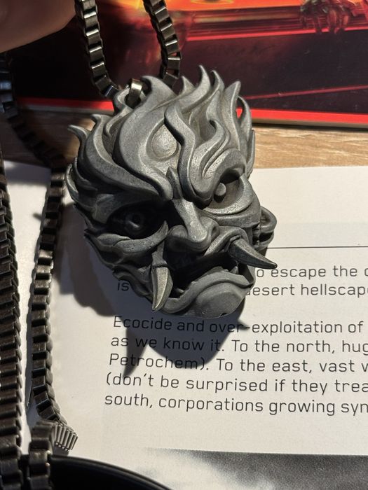 Cyberpunk 2077 Day One Edition + медальон