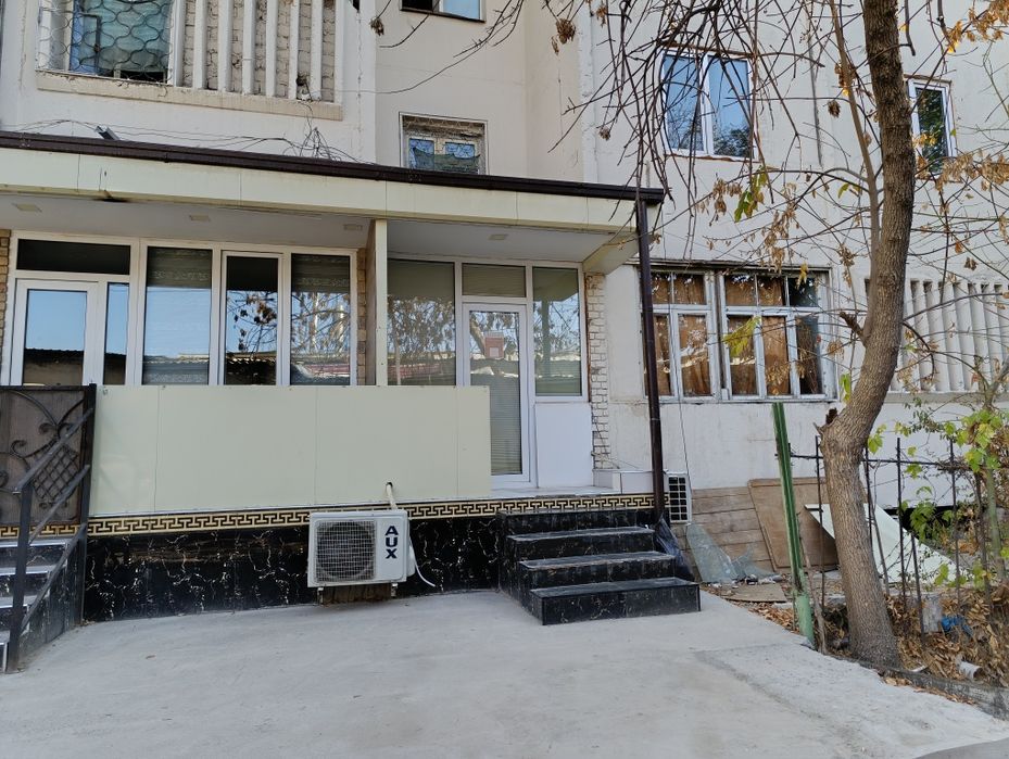 Продается нежилое помещение 43 КВ подвал парковка