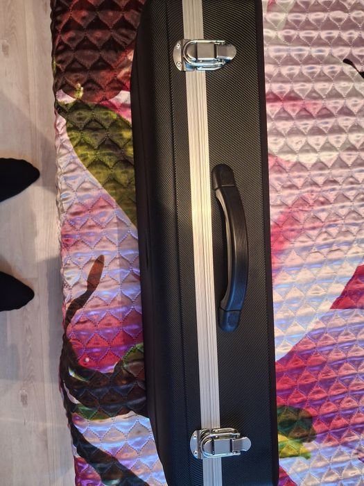 Продам Саксофон новый