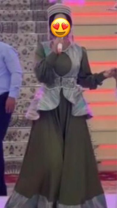 Қазақи нақыштағы көйлектер