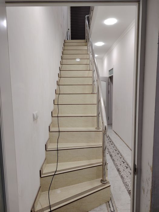 Қўйлиқ 1 чи даха катеж 2 қават 4 хона 100 кв тайёр