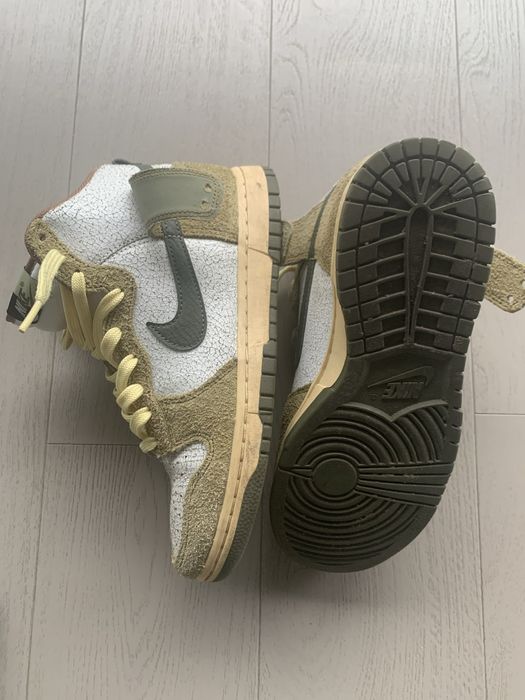 Nike Dunk High Re-Raw marimea 40-purtati de cateva ori