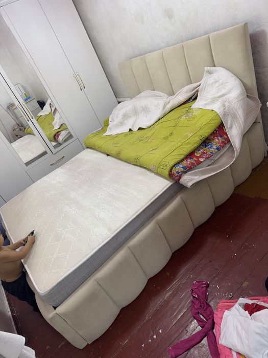 Продам кровать двухспальную