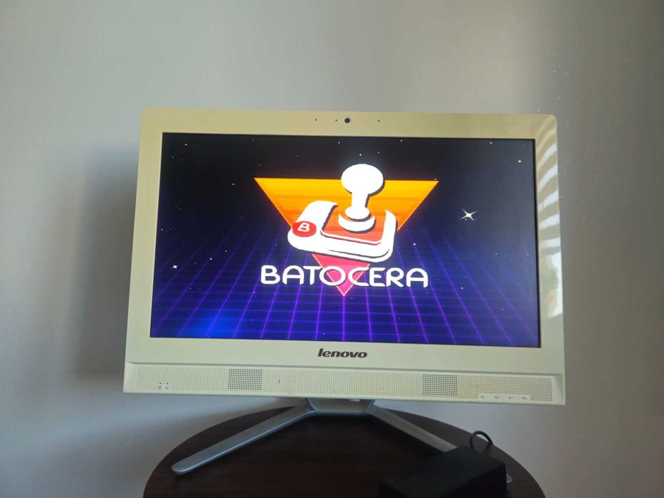 Lenovo All-in-One AMD E2-3800, 8GB DDR3, Radeon HD, Batocera