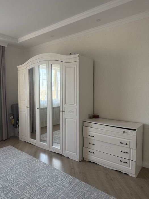 Срочно продам спальный и  гарнитур