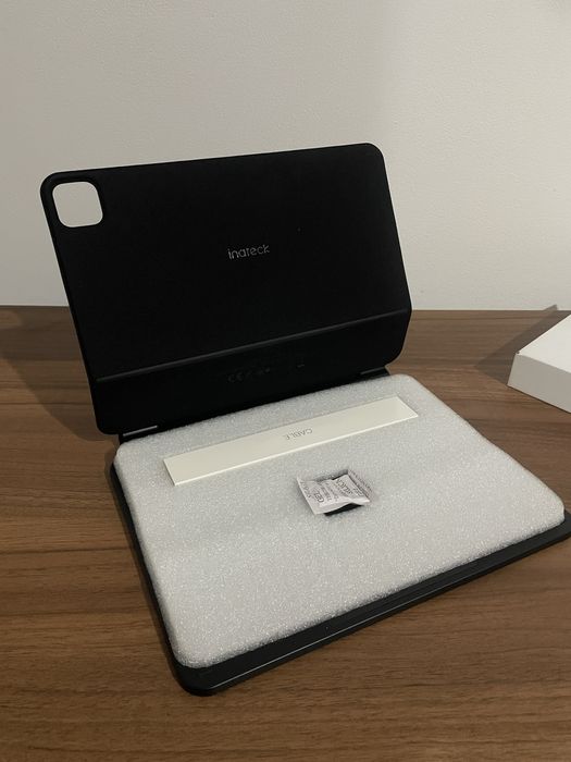 Tastatură magnetică pentru iPad Air 11", iPad Pro 11"