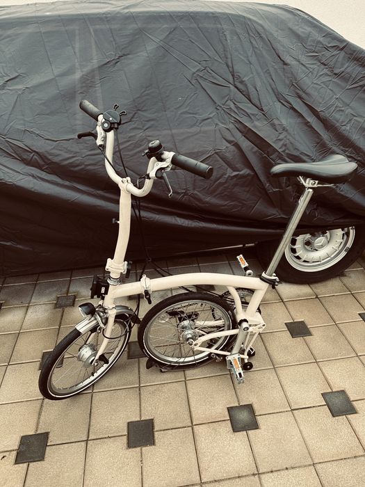 Bicicleta pliabila Brompton