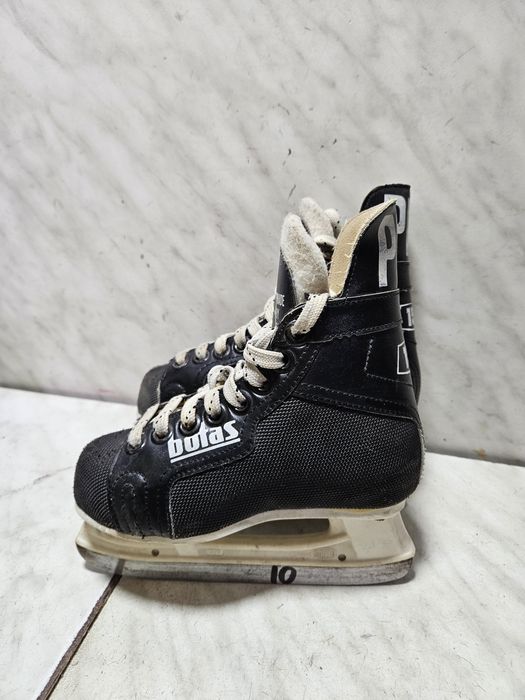 Patine 10 hochei hockey  Botas  marimea  27-28  ( 17,5  cm)