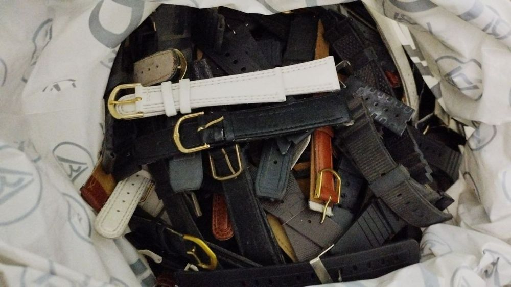 Соат ремешок браслет сотилади! Браслет аксессуары часы! Tayyor biznes