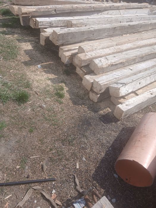 Vând grinzi pentru construcții