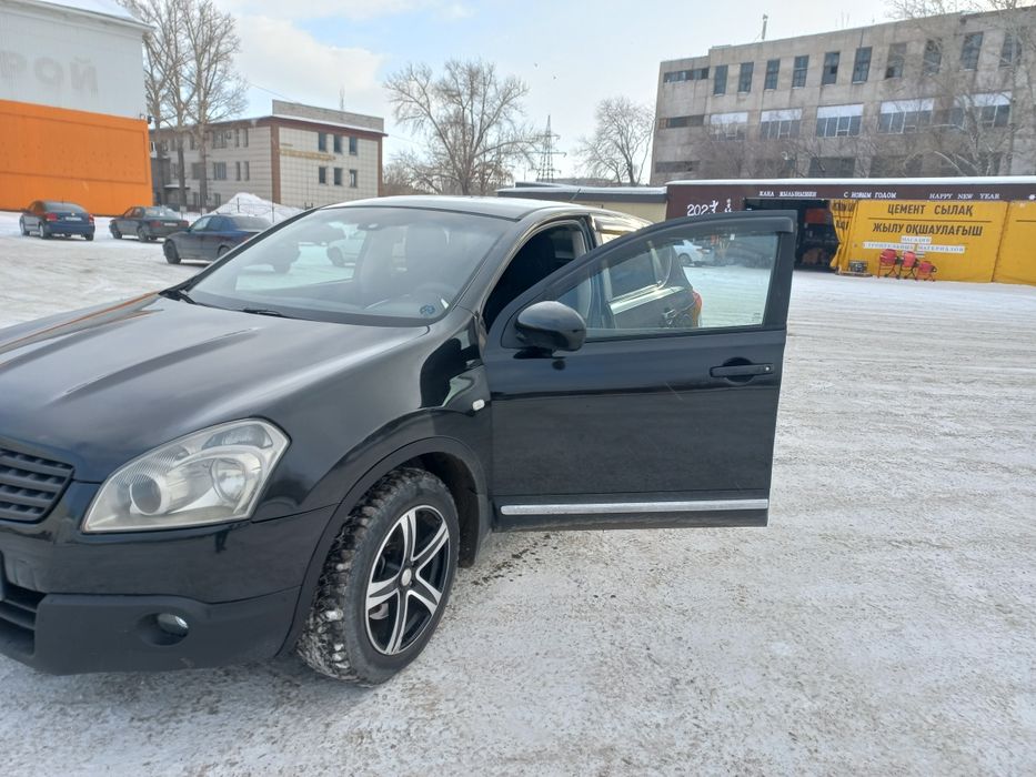 Автомобиль Ниссан Кашкай