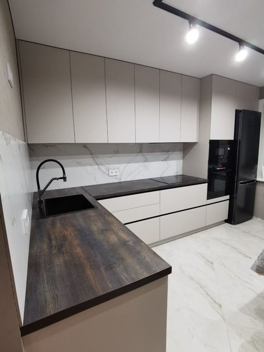 Mobila la Comanda B/IF, Bucatarii, Dressing, Hol, Living, Dormitoare