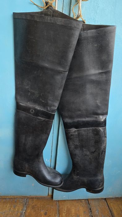 Продаются Сапоги болотные