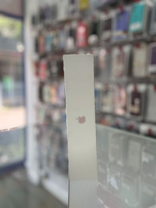 MacBook Neo Pink 8GB / 512GB - NOU - Sigilat