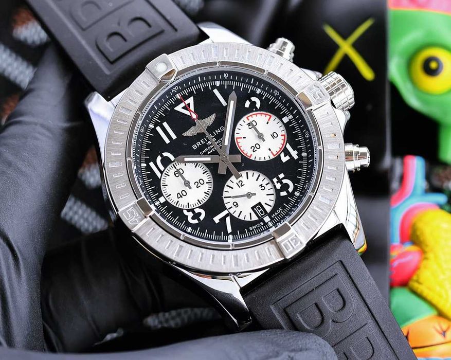 Кварцов мъжки часовник Breitling Super Avenger II Chrono