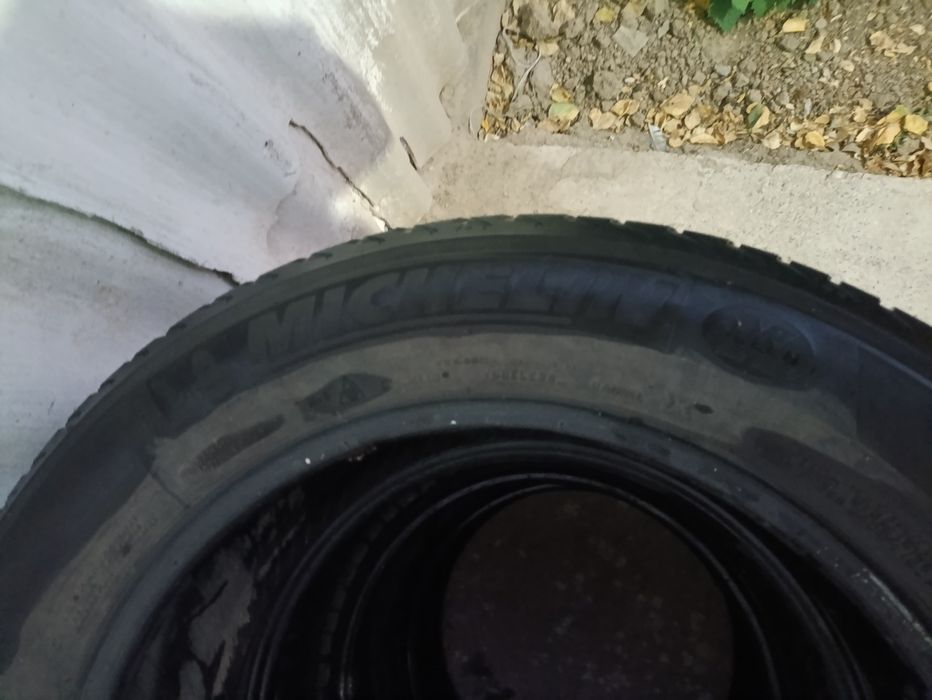 Зимние шины Michelin 235/60/18