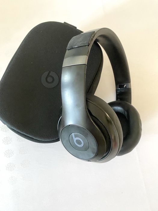 Beats Studio Pro Срочно продам
