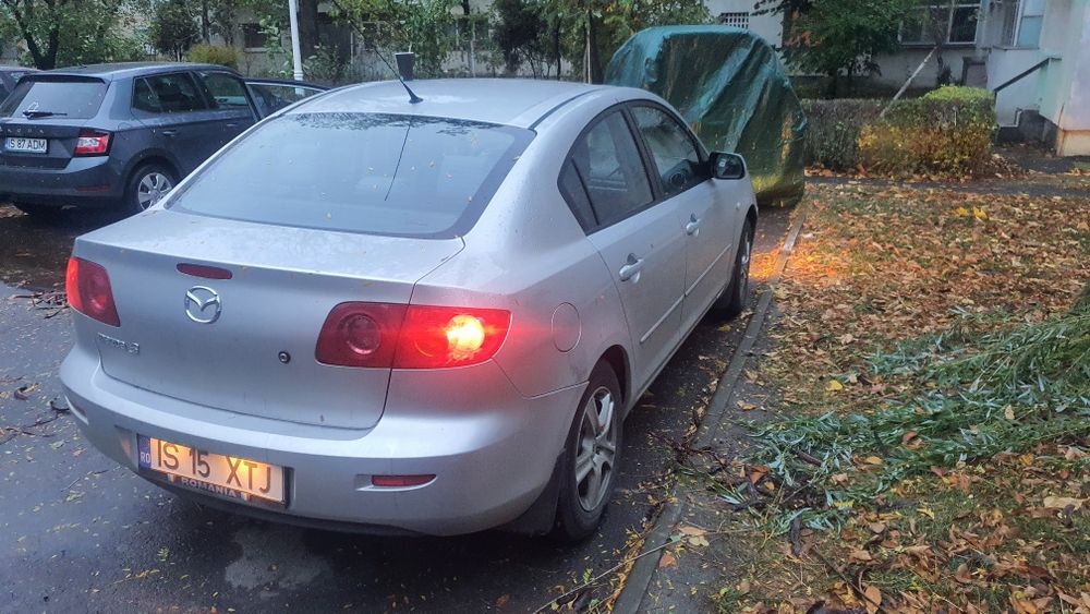 MAZDA 3 2005 — imagine 5